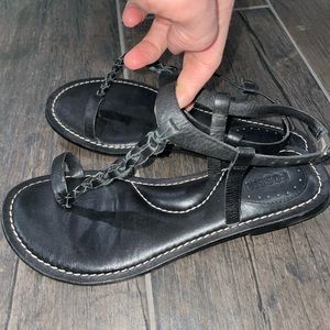 Women’s sandals
